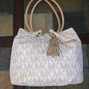 Michael Kors Signature Leather Beige Ring Tote